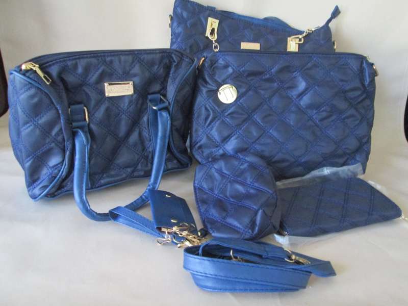 Navy Handbag Gift Set