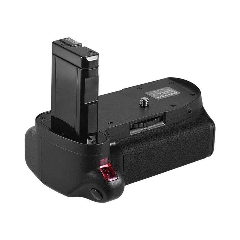 Vertical Battery Grip Holder for Nikon D5100 D5200 DSLR Camera EN-EL 14 Battery Powered with IR Remo