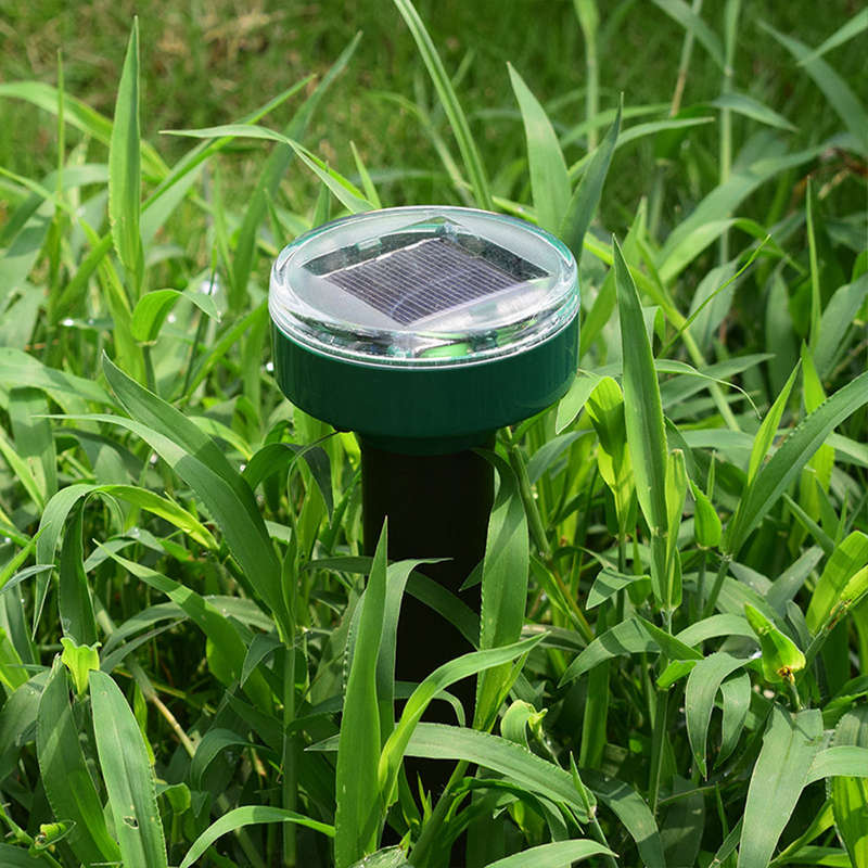 Solar Mole Repellent Sonic Deterrent Repeller Snake Rodent Gopher Chaser Pest Control for Lawn Garde