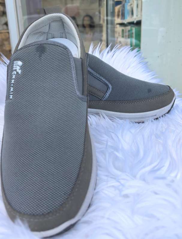 Mens Lightweight Athletic Sneakers