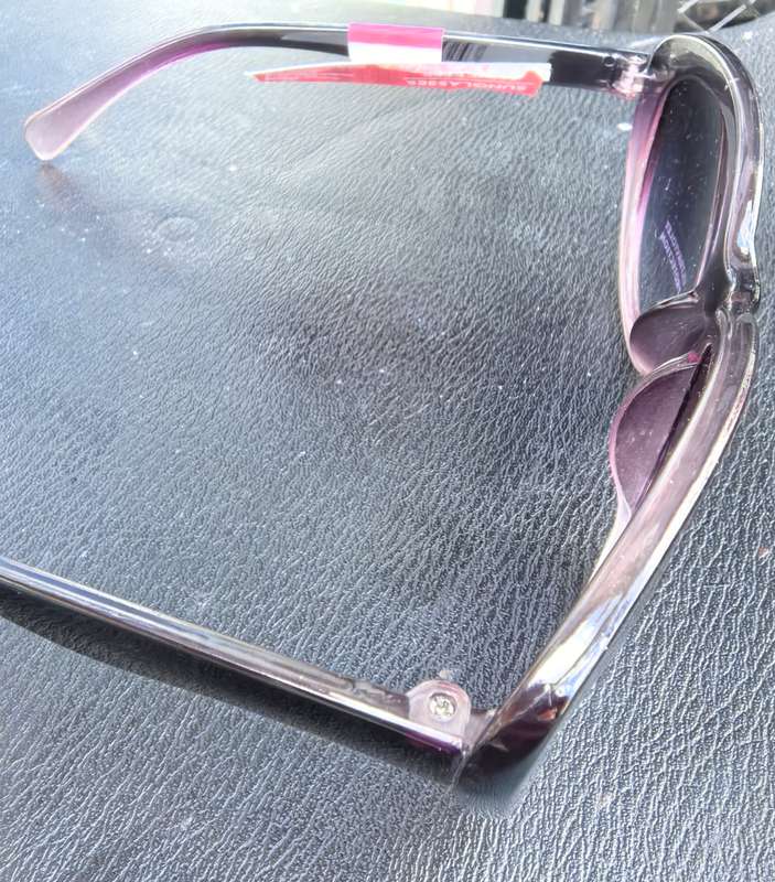 Fashionable UV Protection Sunglasses  Stylish & Durable