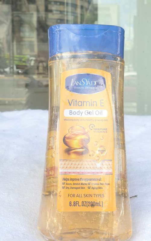 Lansyade Vitamin E Body Gel Oil  Hydrating & Skin Repair Formula