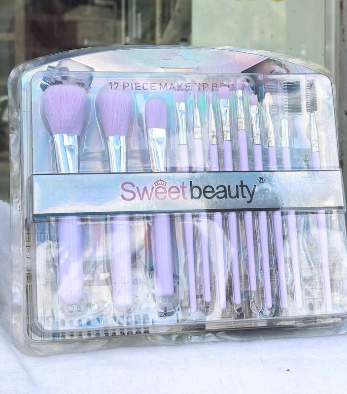 Sweet Beauty 12-Piece Makeup Brush Set  Lavender Edition