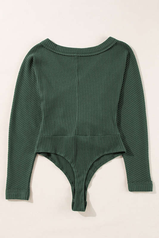Green Knitted V-Neck Casual Top with Raw Seam Detail