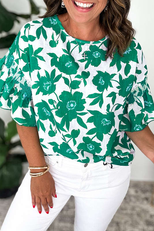 Green Knitted V-Neck Casual Top with Raw Seam Detail
