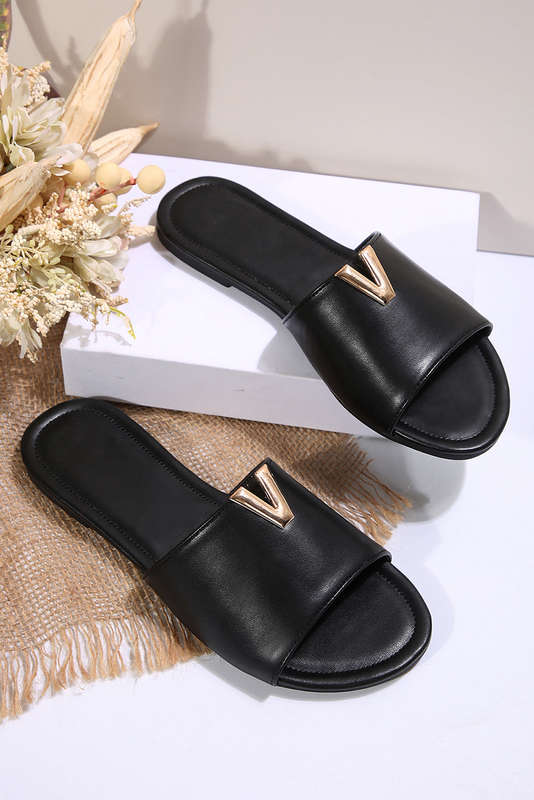 Black V Shape Metal Decor PU Leather Flat Slippers