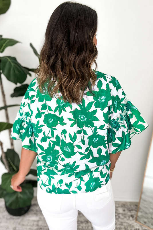 Green Knitted V-Neck Casual Top with Raw Seam Detail