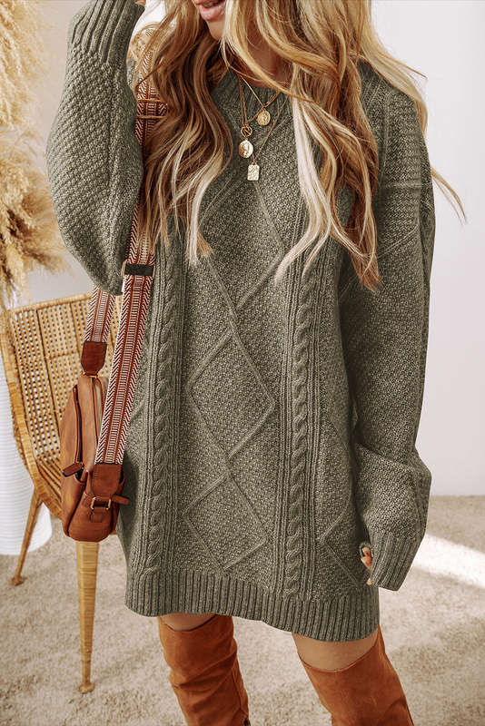 Green Knitted V-Neck Casual Top with Raw Seam Detail