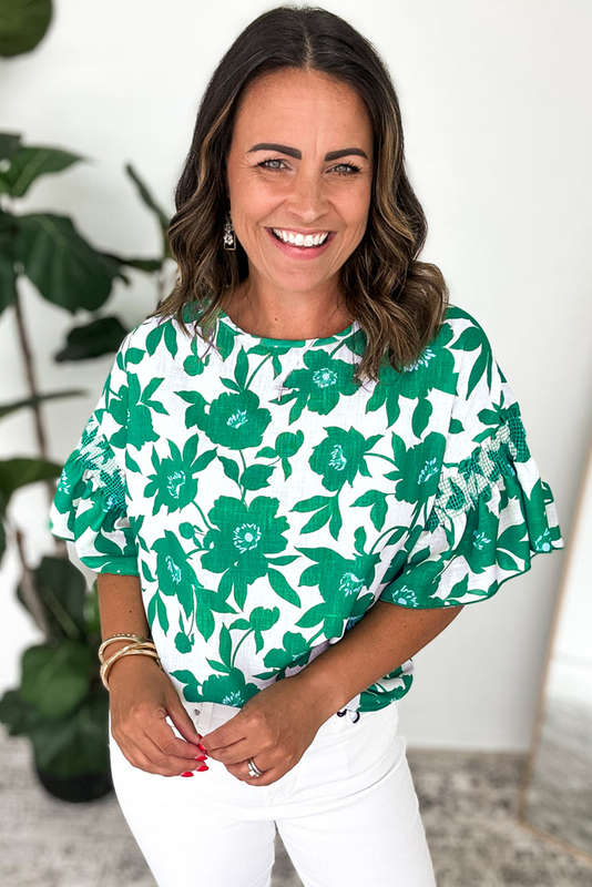 Green Knitted V-Neck Casual Top with Raw Seam Detail