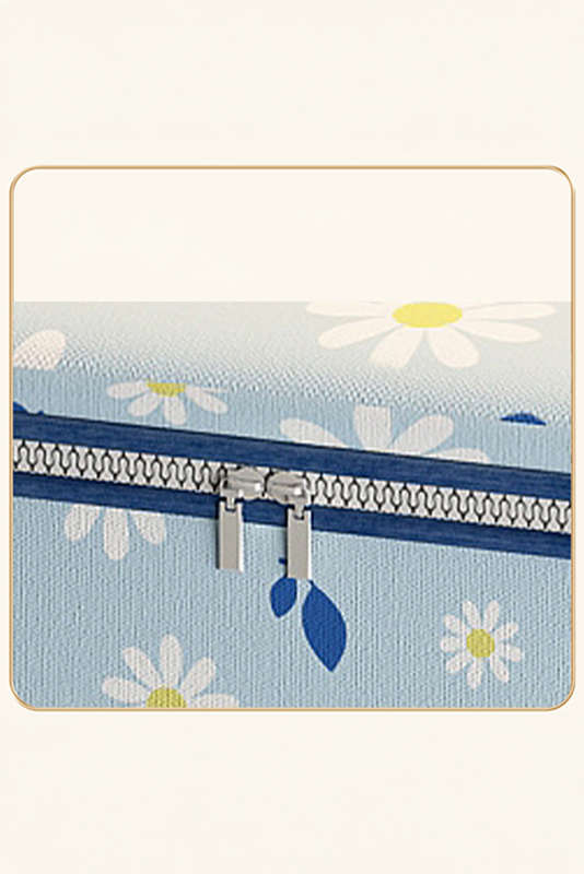 White Daisy Print Nonwovens Wardrobe Large Storage Bag with Lid