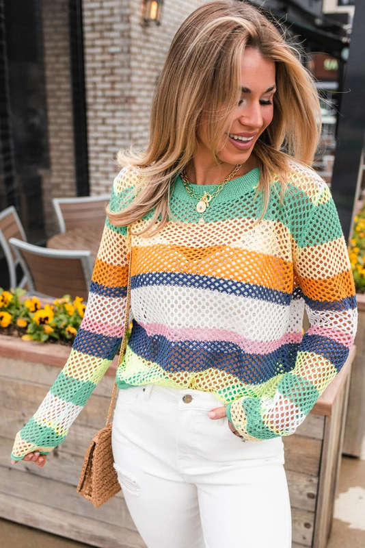 Green Knitted V-Neck Casual Top with Raw Seam Detail