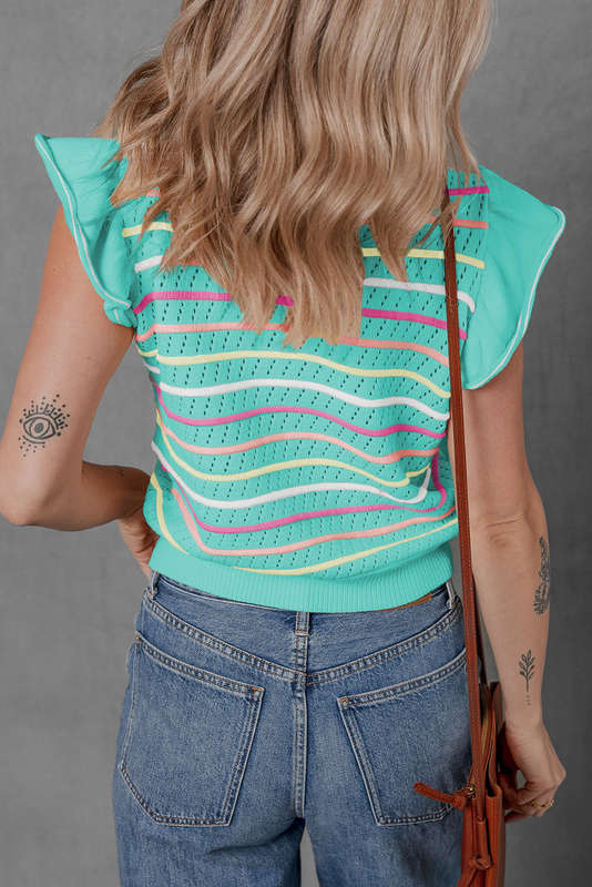 Green Knitted V-Neck Casual Top with Raw Seam Detail