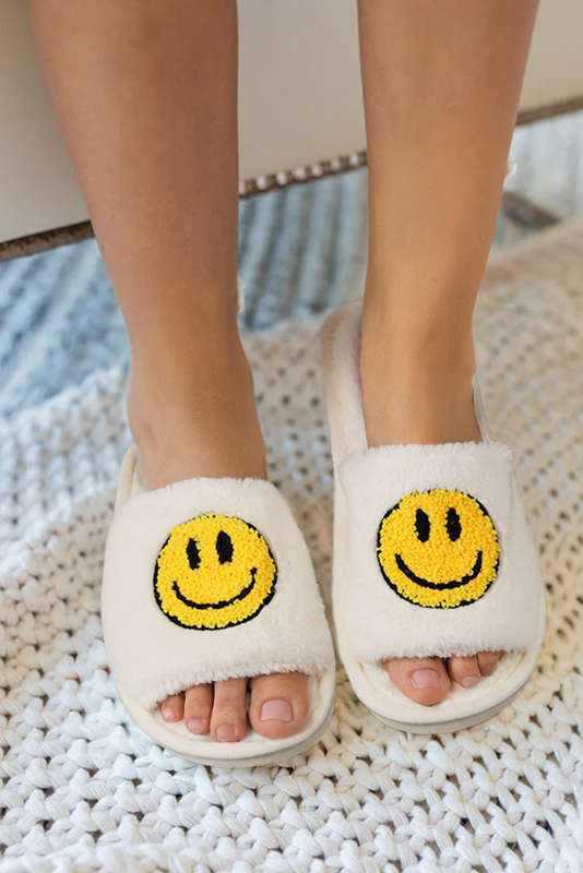 White Smile Emoji Graphic Plush Home Slippers