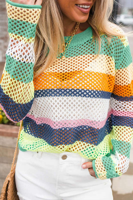 Green Knitted V-Neck Casual Top with Raw Seam Detail