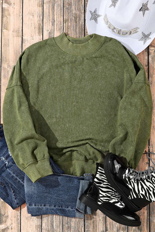 Green Knitted V-Neck Casual Top with Raw Seam Detail