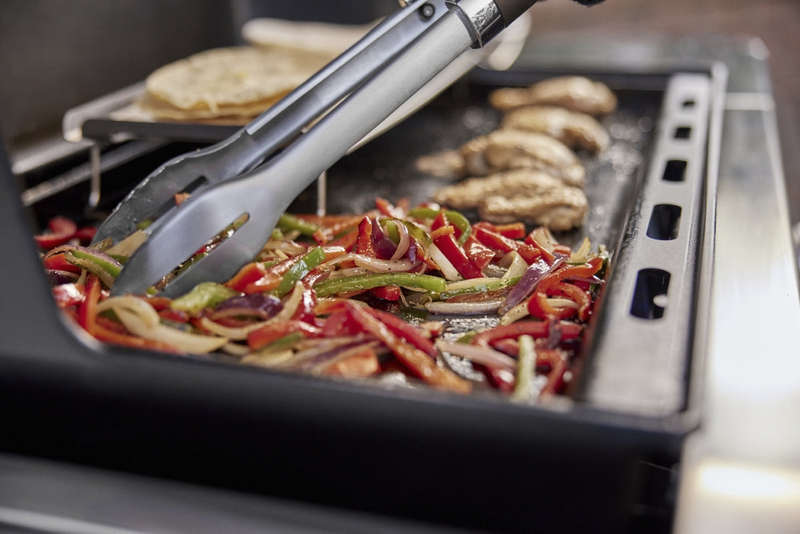 Weber Full Size Griddle Genesis 300 Series | 6791