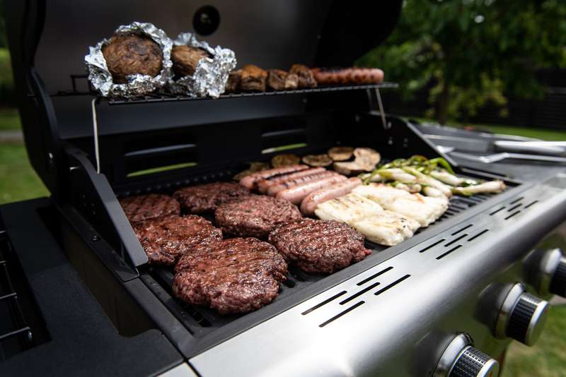 Outback Meteor 4 Burner Gas - FREE Rotisserie & Cover with Vents