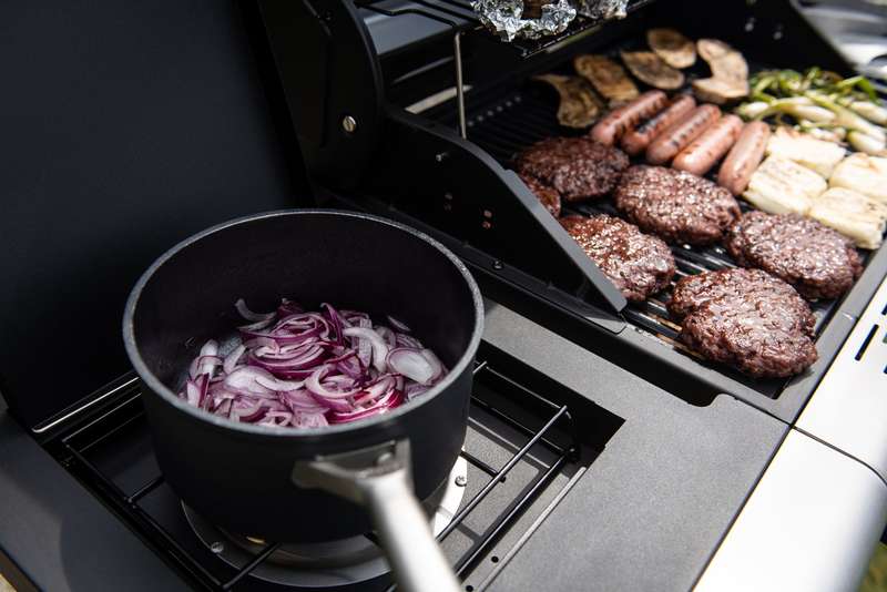 Outback Meteor 4 Burner Gas - FREE Rotisserie & Cover with Vents