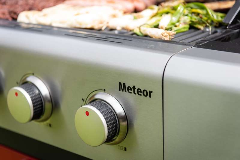 Outback Meteor 4 Burner Gas - FREE Rotisserie & Cover with Vents