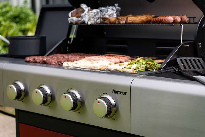 Outback Meteor 4 Burner Gas - FREE Rotisserie & Cover with Vents