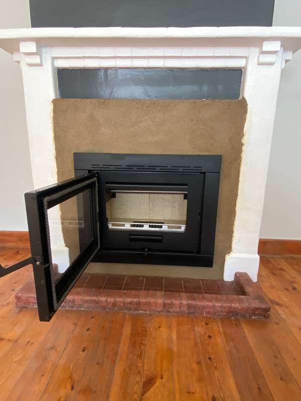 JetMaster Phoenix Built-In Fireplace (Ceramic Blanket Included) | D3000101
