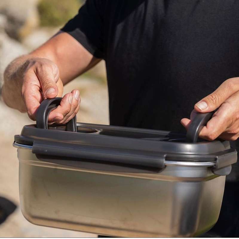 Versatile Food Storage Stainless-Steel Braai Bak - Durable lid included. - Various sizes