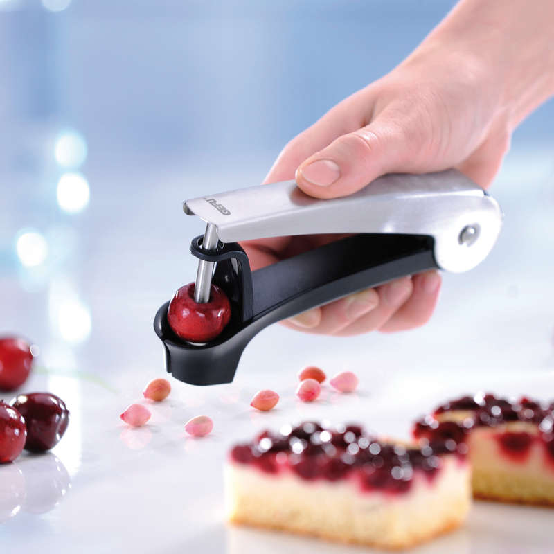 GEFU Cherry/ Olive Pitter Dropio