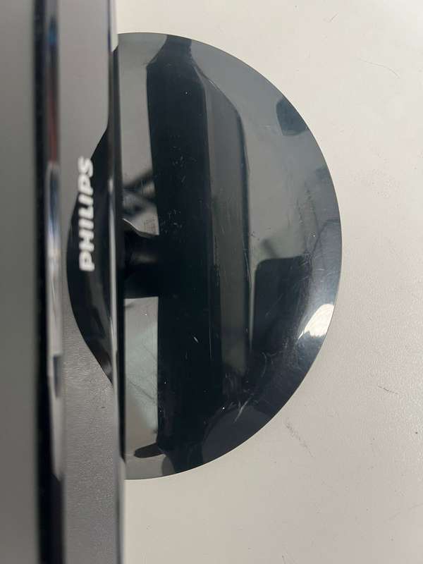 Used 19 Inch Wide LCD Monitor -  VGA, DVI & DisplayPort