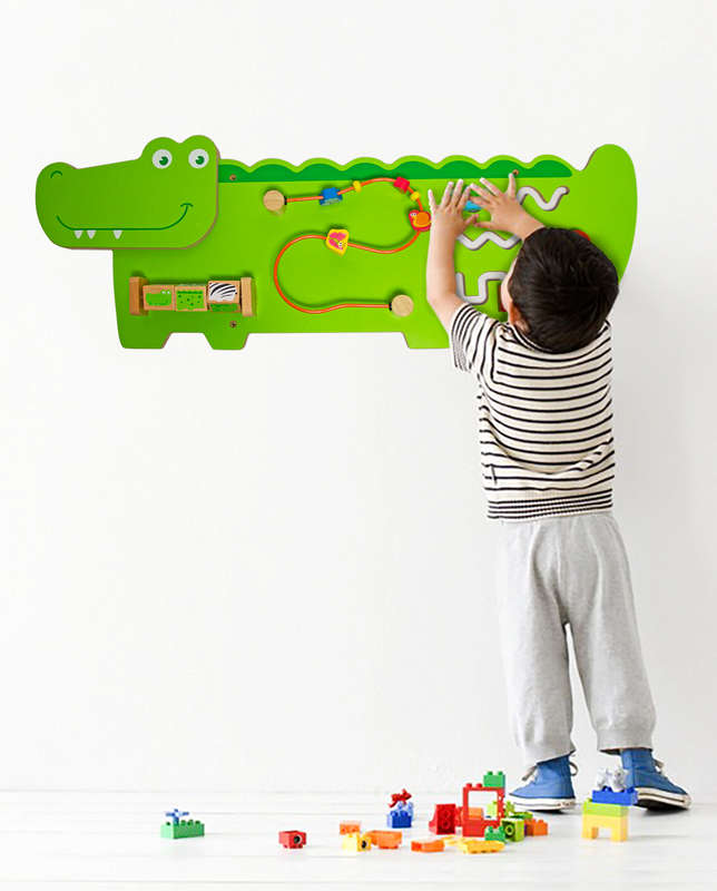 Jeronimo - Wooden Wall Activity Crocodile