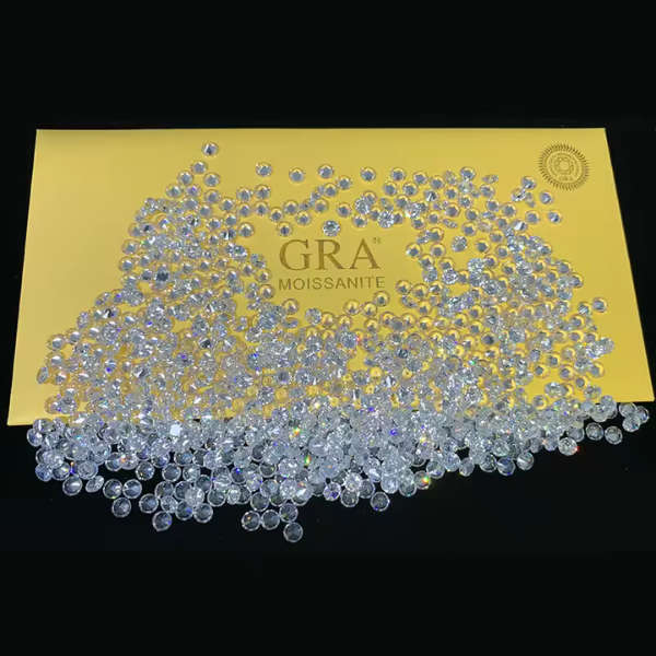 Moissanite - Brilliant Round Cut