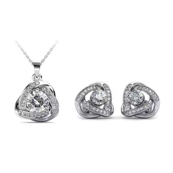 Love Knot Style set embellished with Crystals from Swarovski
