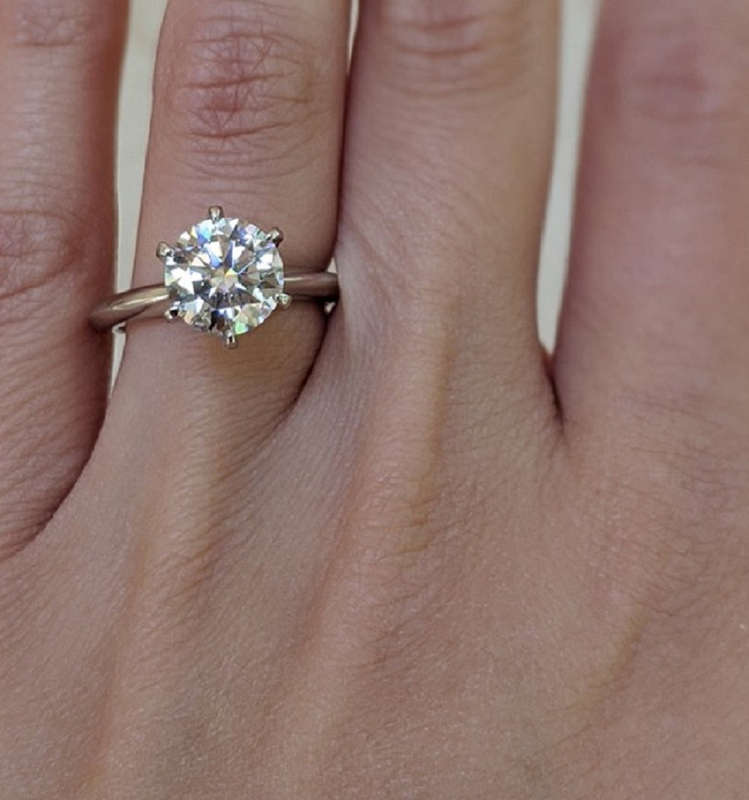1.0ct S925 Moissanite Solitaire 6 Prong Ring