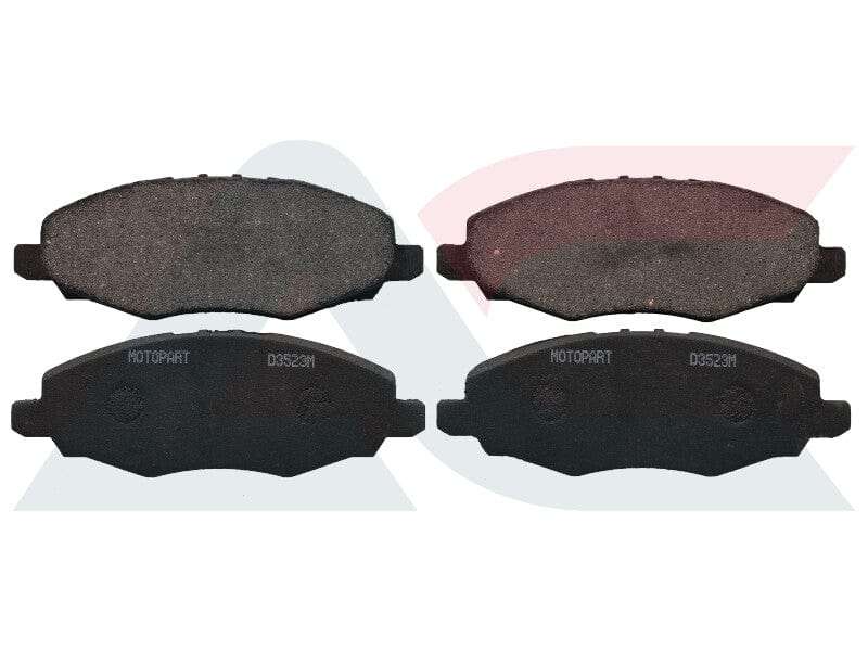 Brake Pads Mahindra Xylo Toyota Innova Hilux (SET)  (D3523M)