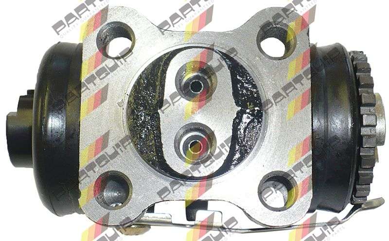 Wheel Cylinder Toyota Dyna 3.7D 6-104 Bu101/Bu141 1995-2002 (Right Aft) (Double Rear Tyre) (Front...
