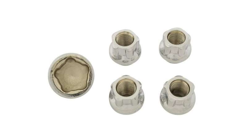 Autogear Wheel Lock Nut Set