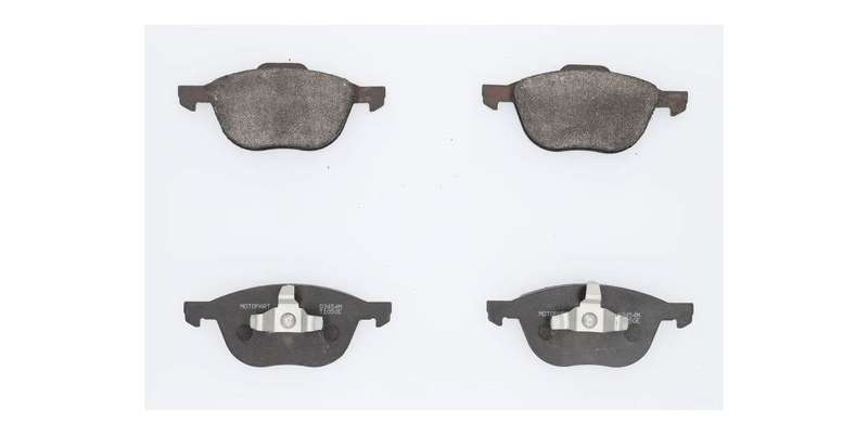 Brake Pads Ford Ecosport Focus Kuga Tourneo Mazda 3 5 Mercedes Volvo (SET)  (D3454M)