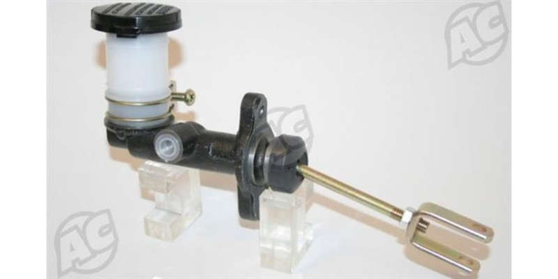 Clutch Master Cylinder Isuzu Kb/Tr (ISU301)