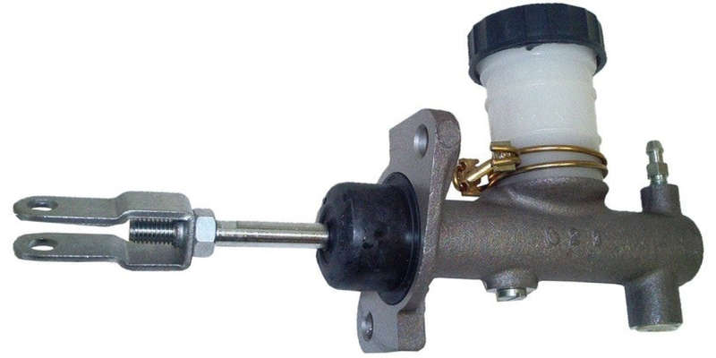 Clutch Master Cylinder Nissan 1 Tonner 2.0, 2.7, 3.0 Fuel Injection Later Models (Similar To Cm15...