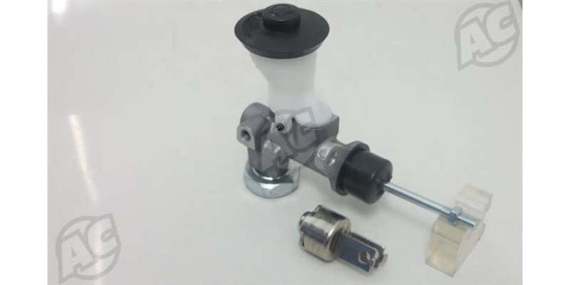 Clutch Master Cylinder Toyota Landcruiser (TOY338)