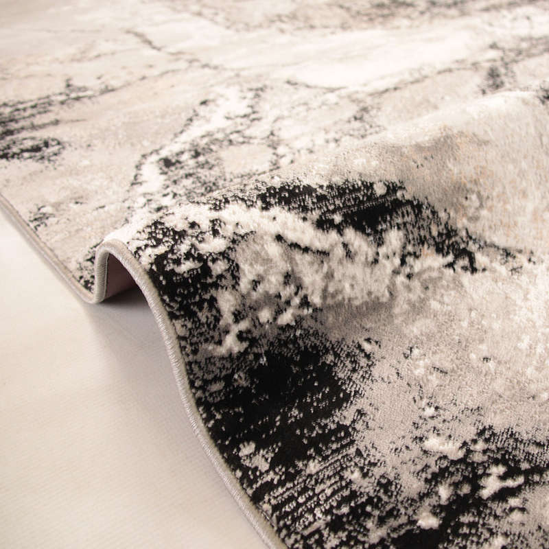 Diva Clyra Black Rug