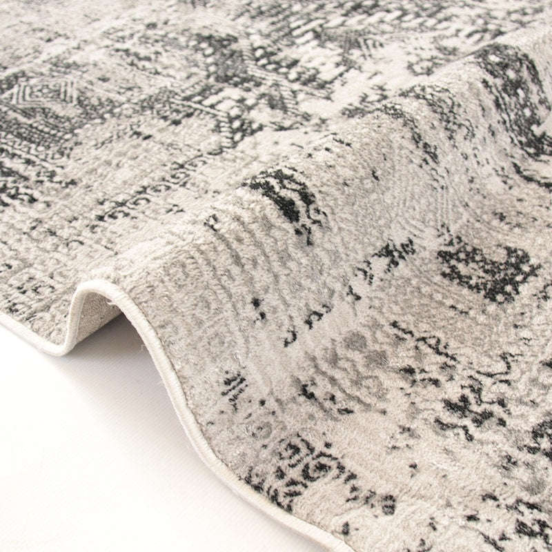 Alin Padded Odyssey Rug