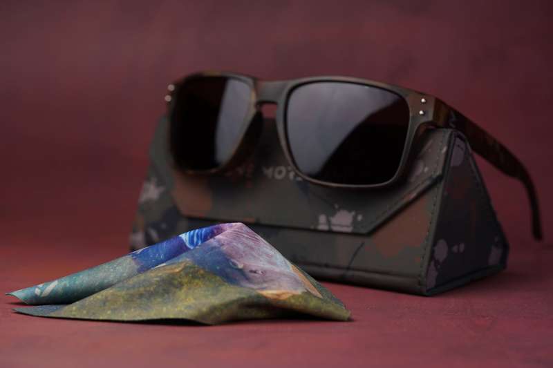 OMC Peeka Boo Sunglasses