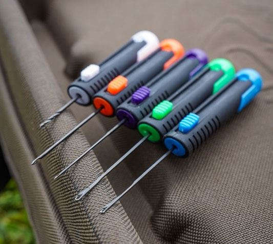 Avid Titanium Retracta - Hair Needle
