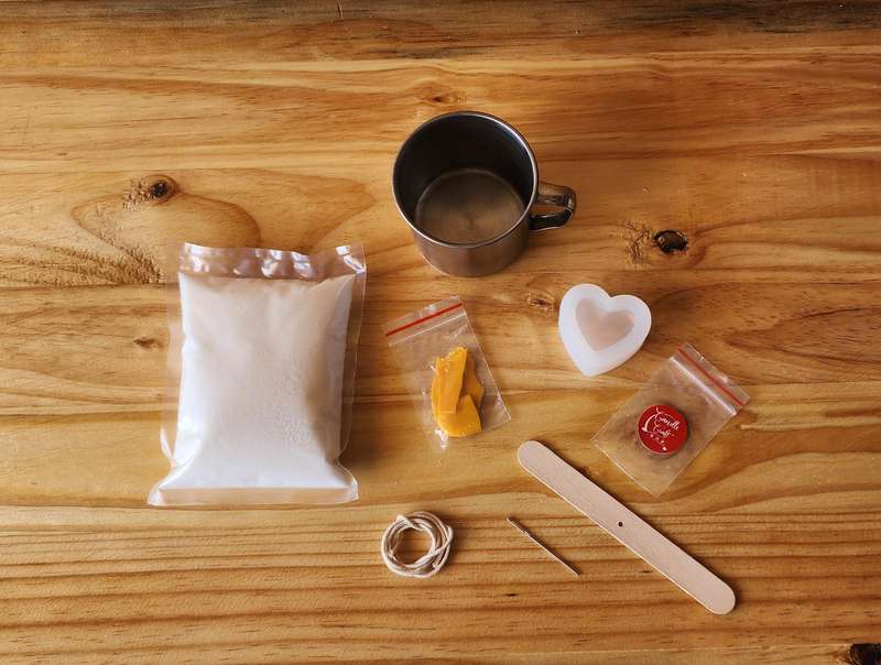Heart Art Candle Making Kit with Silicone Mold