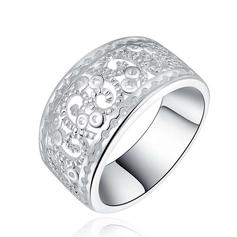 New 925 Sterling Silver filled Chunky filigree design ladies ring with high detail work. Stunning