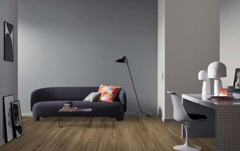Oak Studioline Brown - Basic 600 4V 8mm AC4/Class 32 Wide Laminate Plank