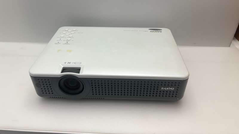 Sanyo PLC-XU75 Projector (Used)