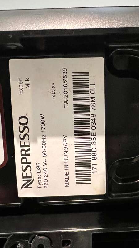 Nespresso D85 Coffee Machine With Milk Frother