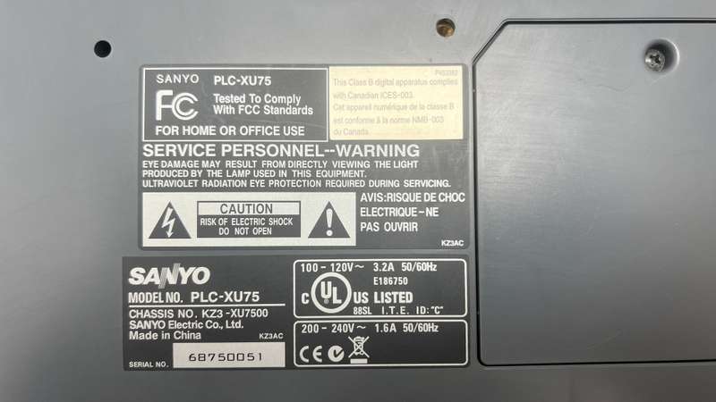 Sanyo PLC-XU75 Projector (Used)