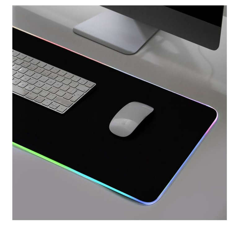 XL RGB Mouse Pad with LED Lighting - Non-Slip & Ultra-Smooth Surface